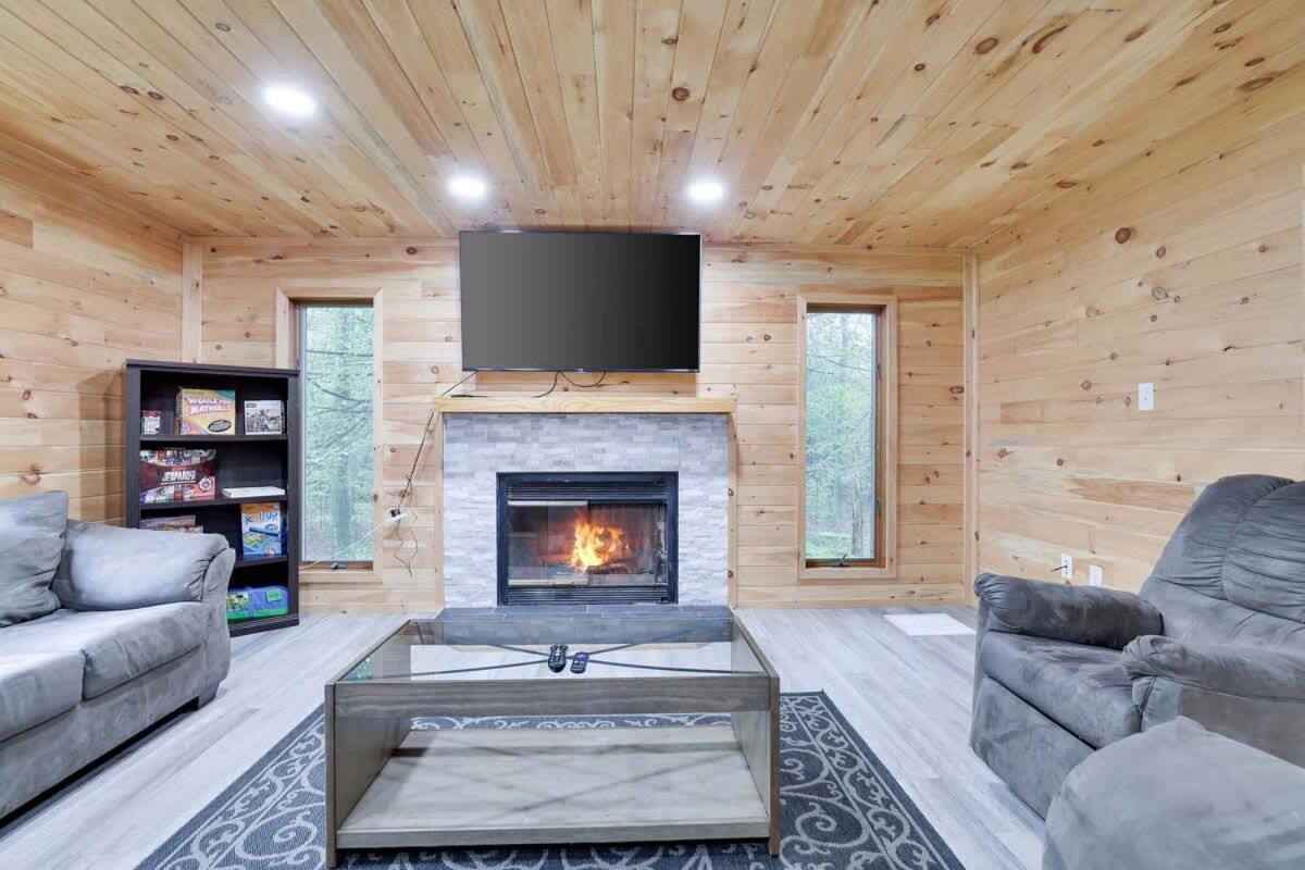 Relax In Blakeslee - Spacious 5Br Home With Bbq Buitenkant foto
