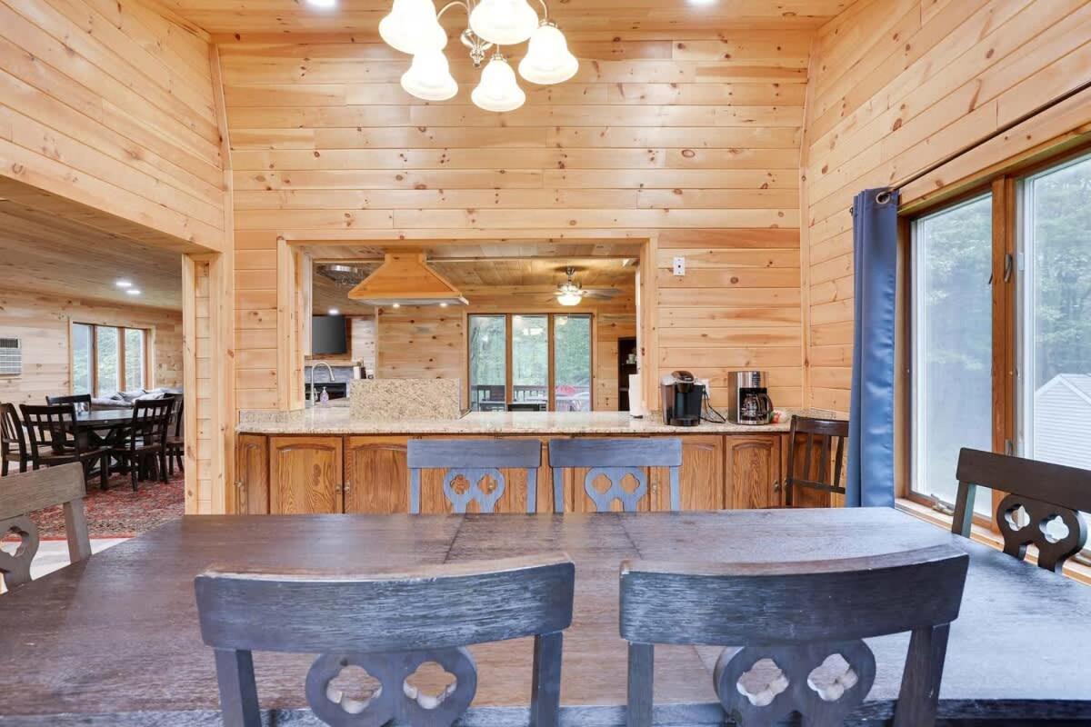 Relax In Blakeslee - Spacious 5Br Home With Bbq Buitenkant foto