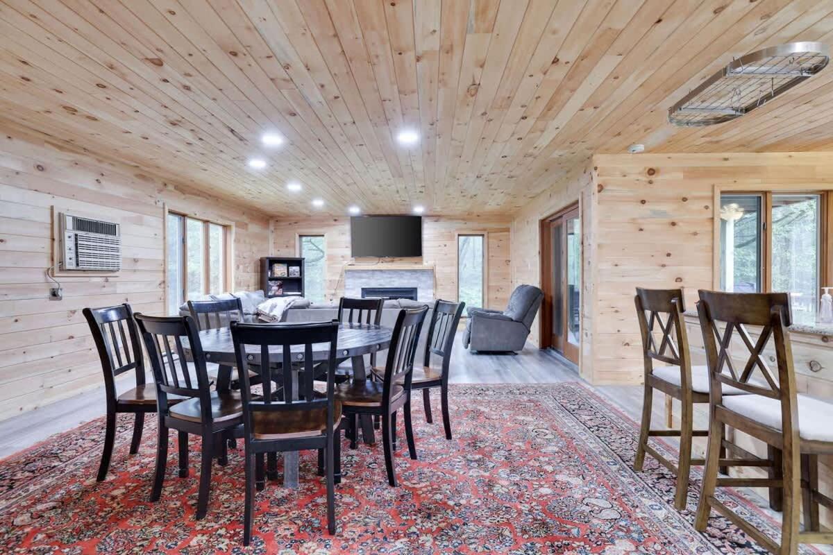 Relax In Blakeslee - Spacious 5Br Home With Bbq Buitenkant foto